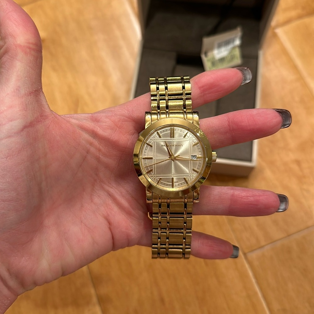 Burberry Watch - Gold Color - With Box and Tag